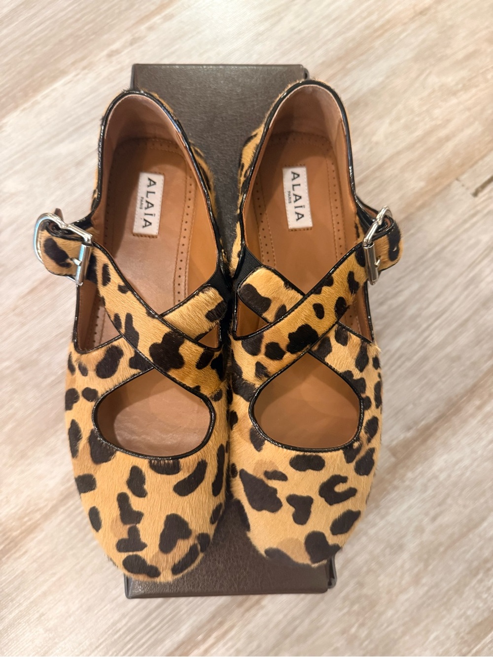 Alaia NWB Leopard-Print Mary Jane Flats size 39.5